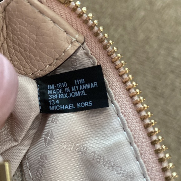 Michael Kors Julia Messenger Bag - Picture 10 of 16